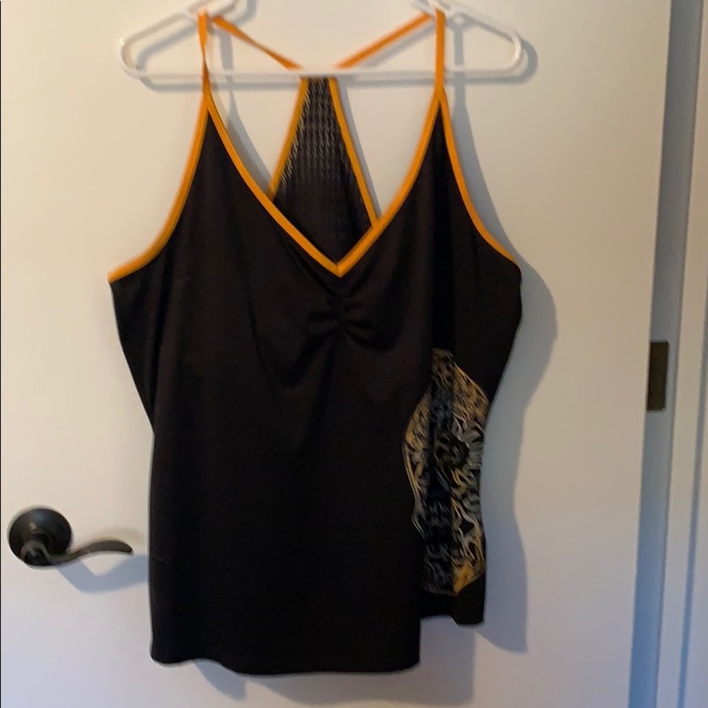 Skull tank